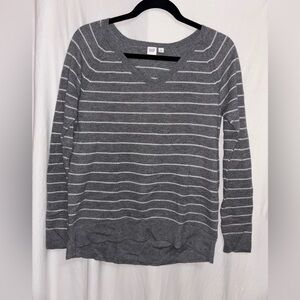 Gap Gray and White Striped Sweater Size S